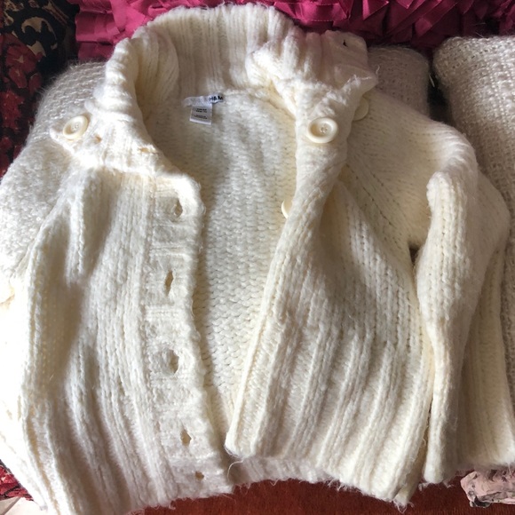 Clothes - Picture 3 of 8